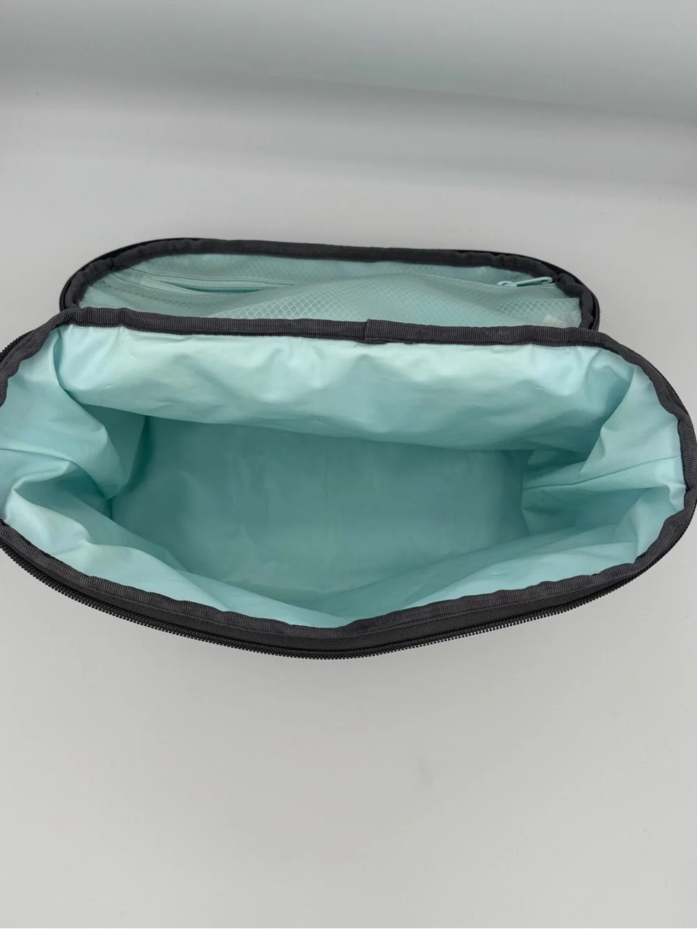 Hydro Flask 5L Insulated Soft Shell Lunch Bag Cooler Bag- Gray and Aqua